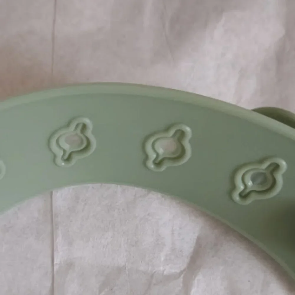 BABY'S FIRST DINNERWARE SILICONE 6 PCS GREEN BOWLCUP COVER FORK SPOON BIB LION